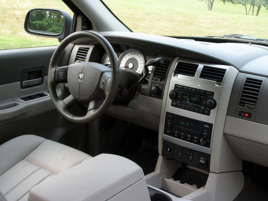  Dodge Durango Limited 2003 года  (фото 2 из 5)